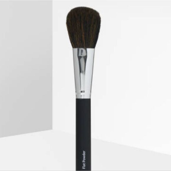 BH Cosmetics Flat Powder Brush - Picture 5 of 5